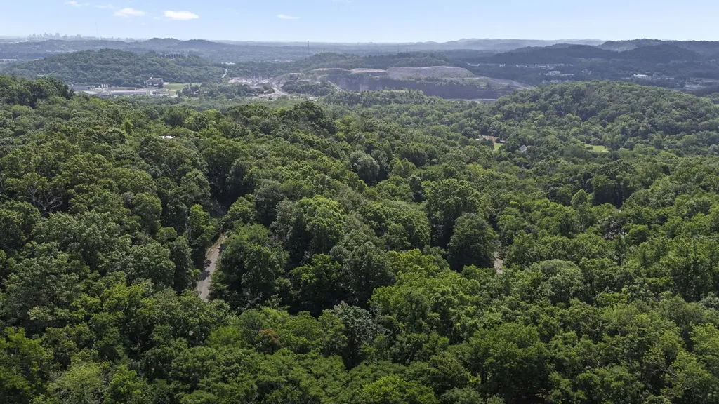 661 Hunters Trail Nashville TN 37209