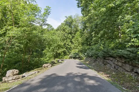 661 Hunters Trail Nashville TN 37209