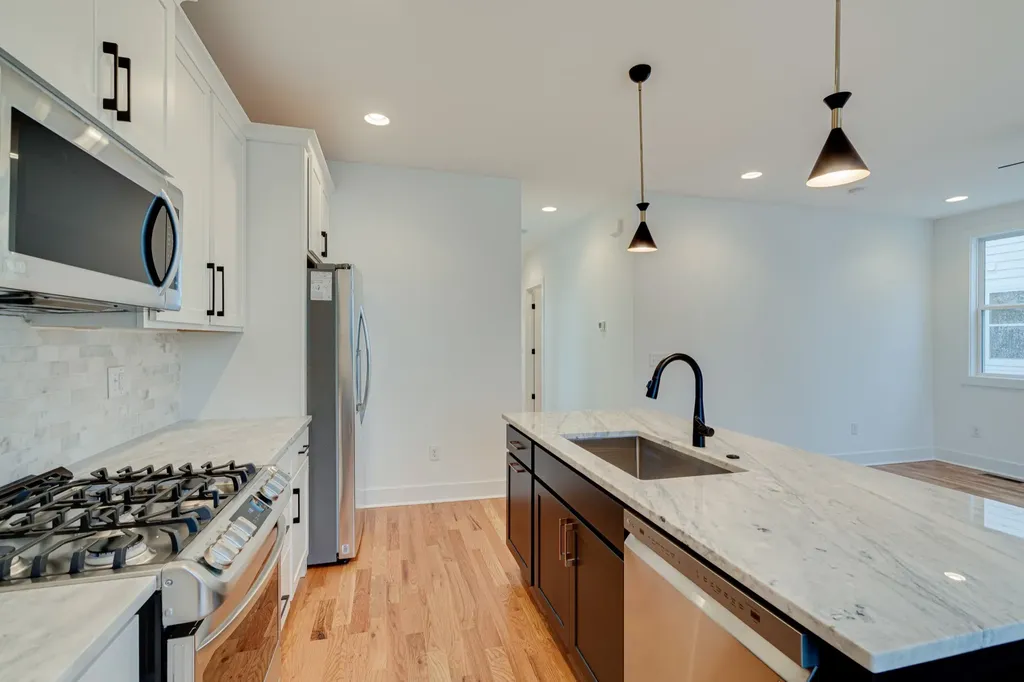 61B Cannon Street Nashville TN 37210