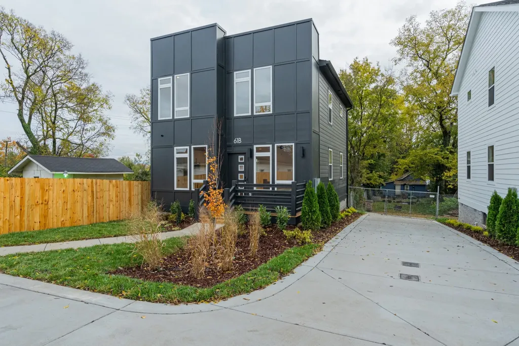 61B Cannon Street Nashville TN 37210