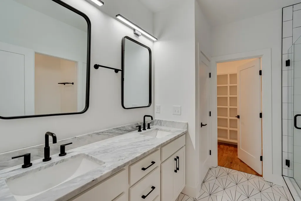 61B Cannon Street Nashville TN 37210