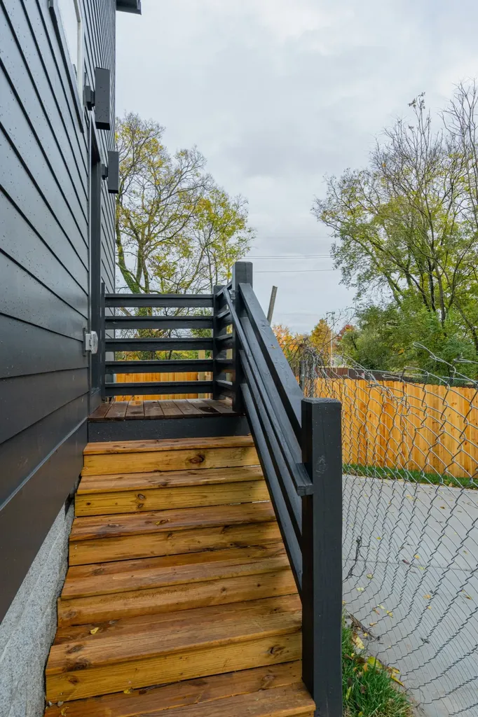 61B Cannon Street Nashville TN 37210