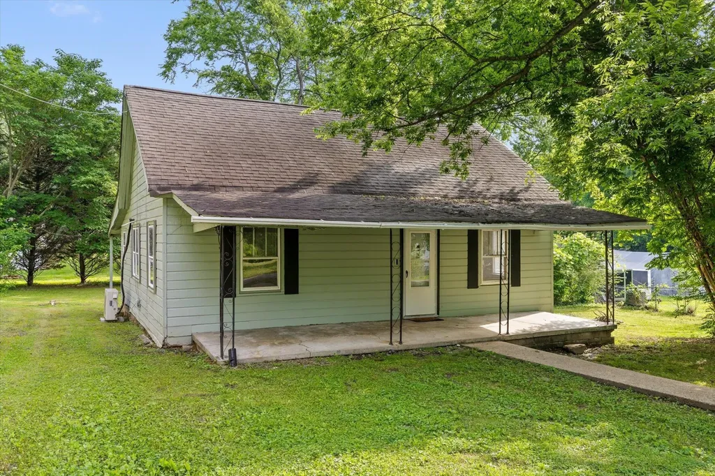 415 Hogue Street Soddy Daisy TN 37379