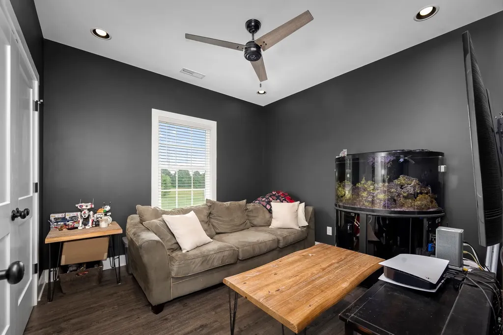 148 Oak Tree Drive Mcminnville TN 37110