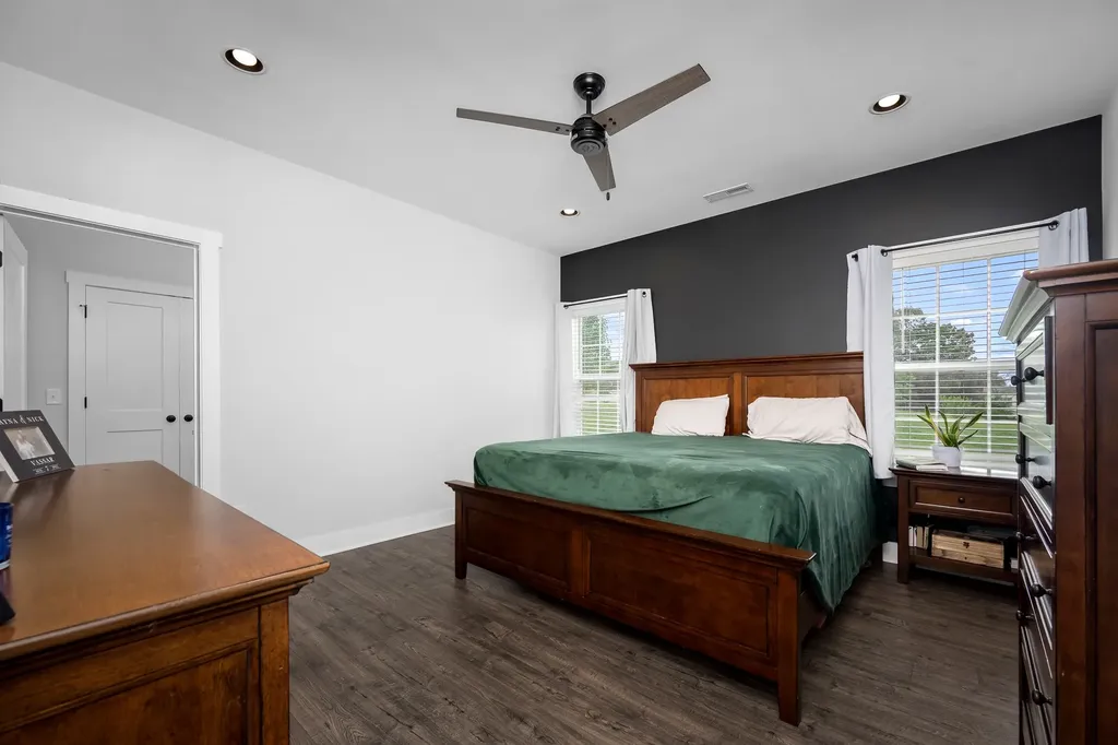 148 Oak Tree Drive Mcminnville TN 37110