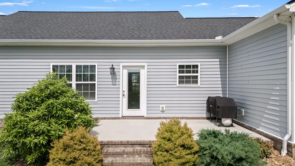 148 Oak Tree Drive Mcminnville TN 37110