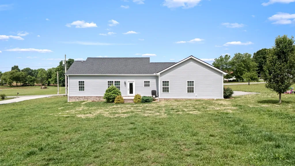 148 Oak Tree Drive Mcminnville TN 37110