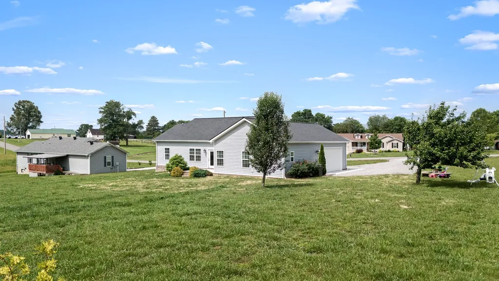 148 Oak Tree Drive Mcminnville TN 37110