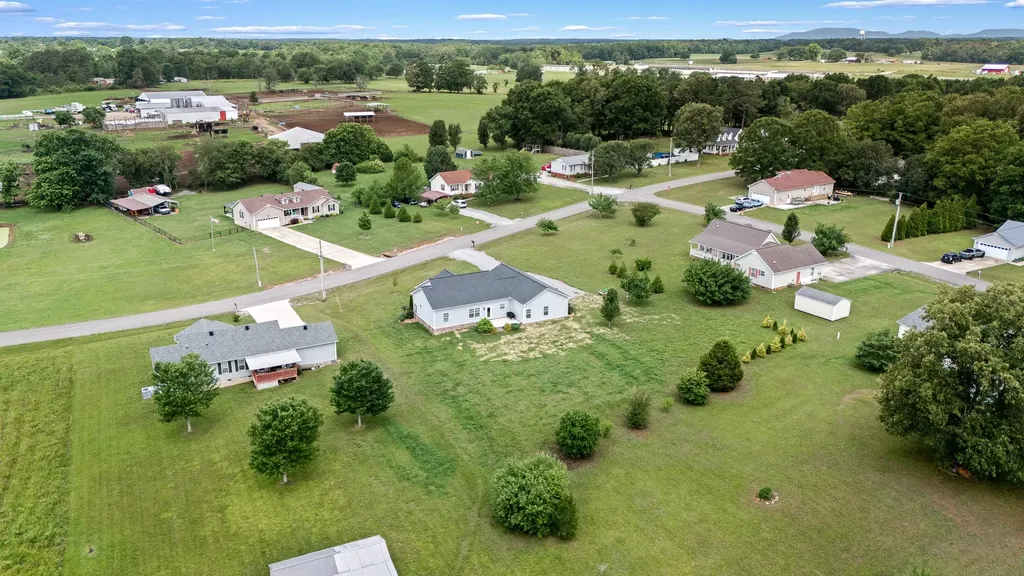 148 Oak Tree Drive Mcminnville TN 37110
