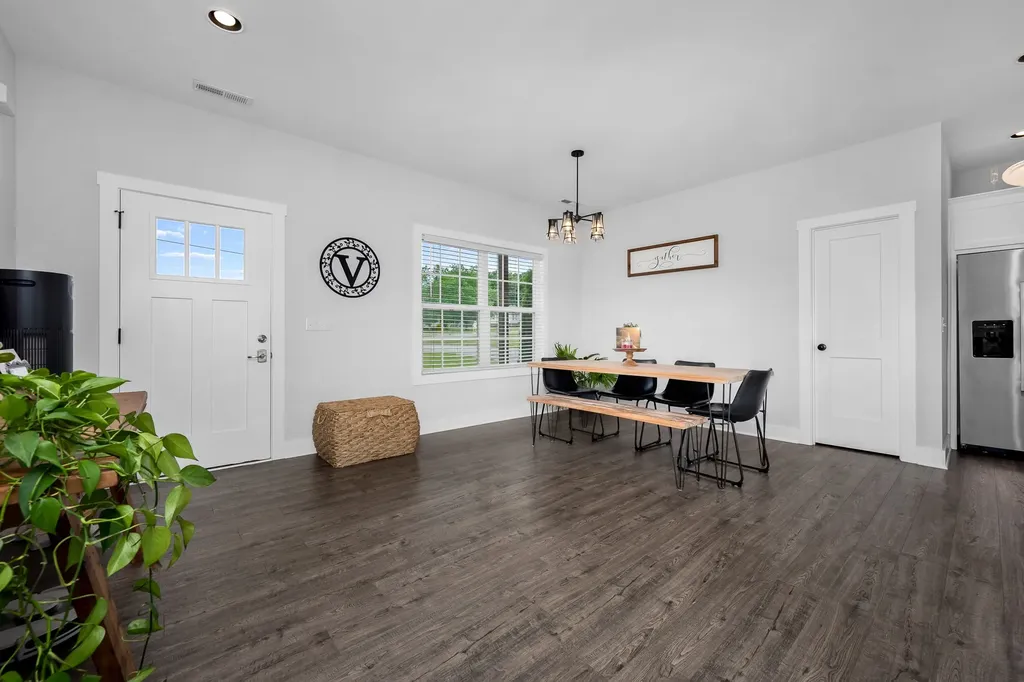 148 Oak Tree Drive Mcminnville TN 37110