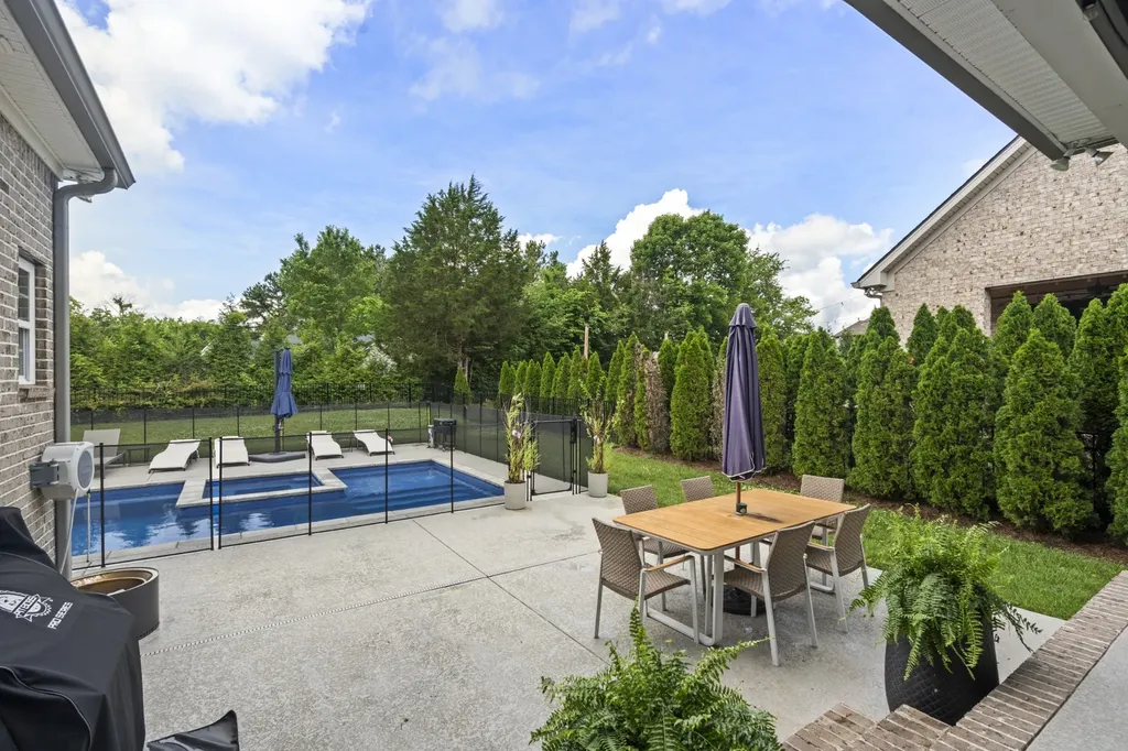2057 Autumn Ridge Way Spring Hill TN 37174
