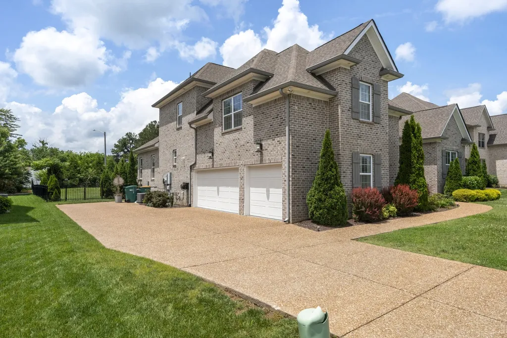 2057 Autumn Ridge Way Spring Hill TN 37174