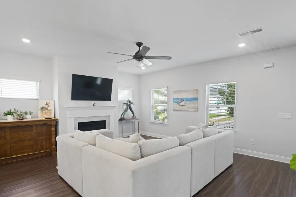 3562 Four Leaf Way Antioch TN 37013