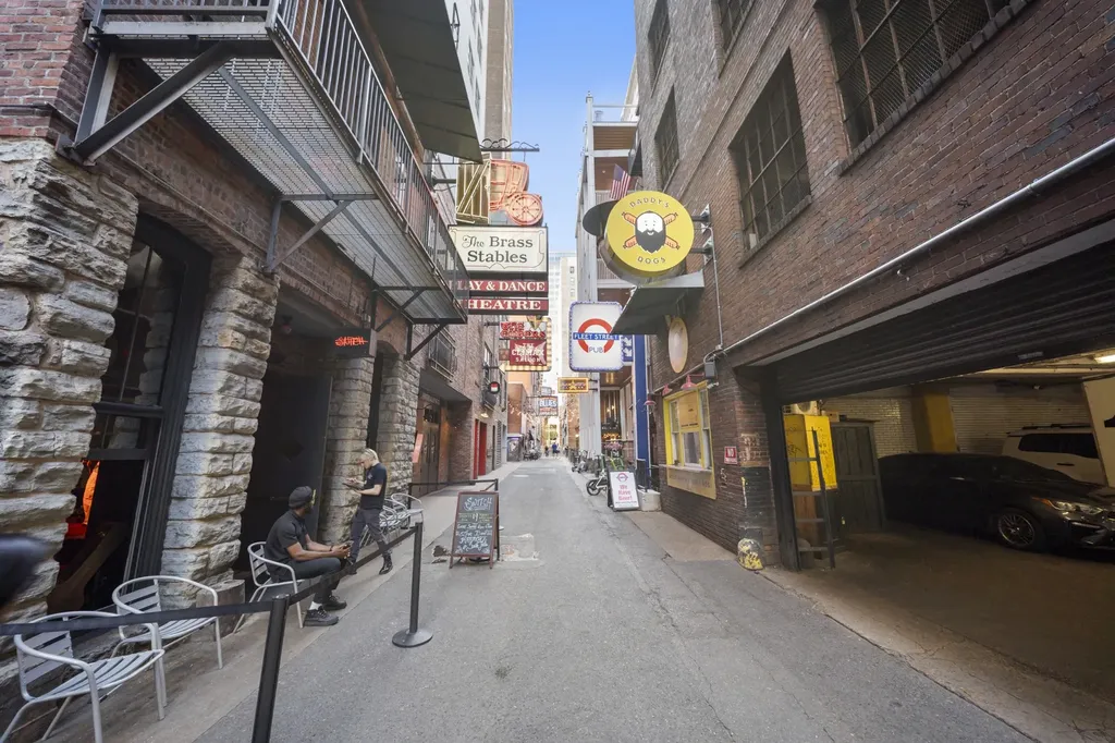 415 Church Street Nashville TN 37219
