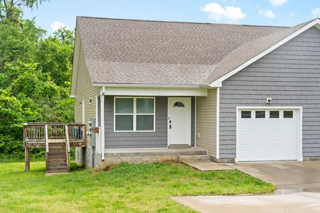 1709 Evans Road Clarksville TN 37042
