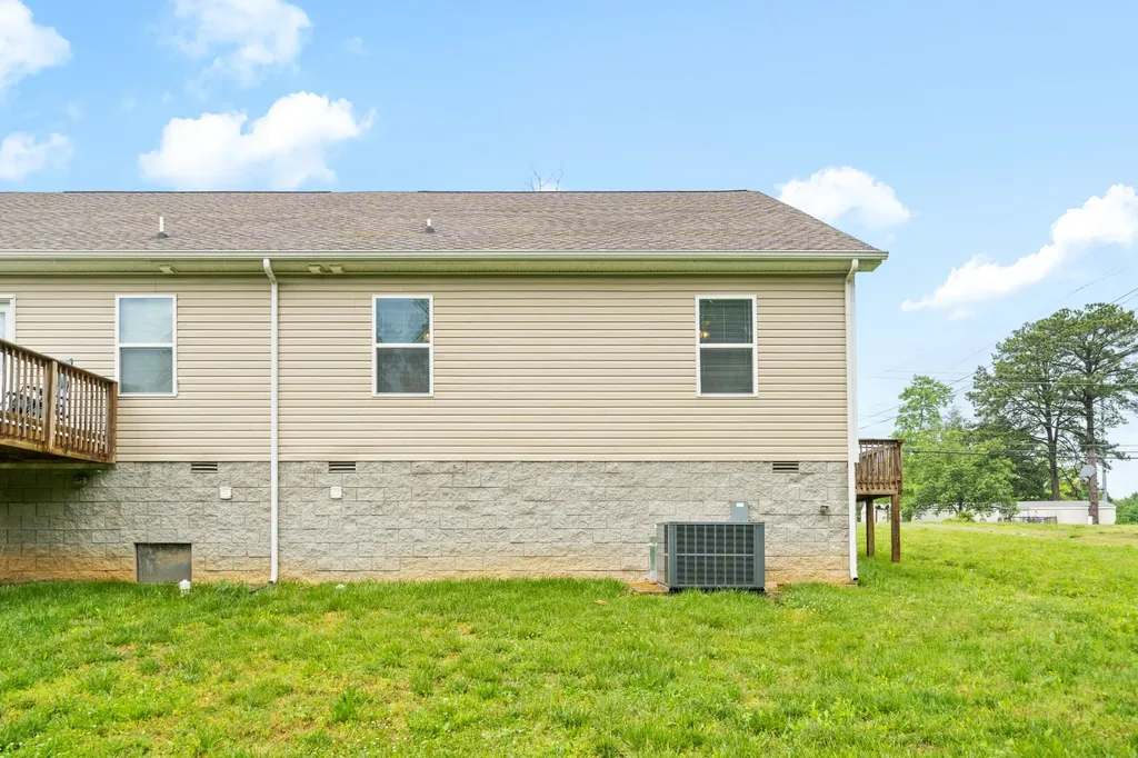1709 Evans Road Clarksville TN 37042