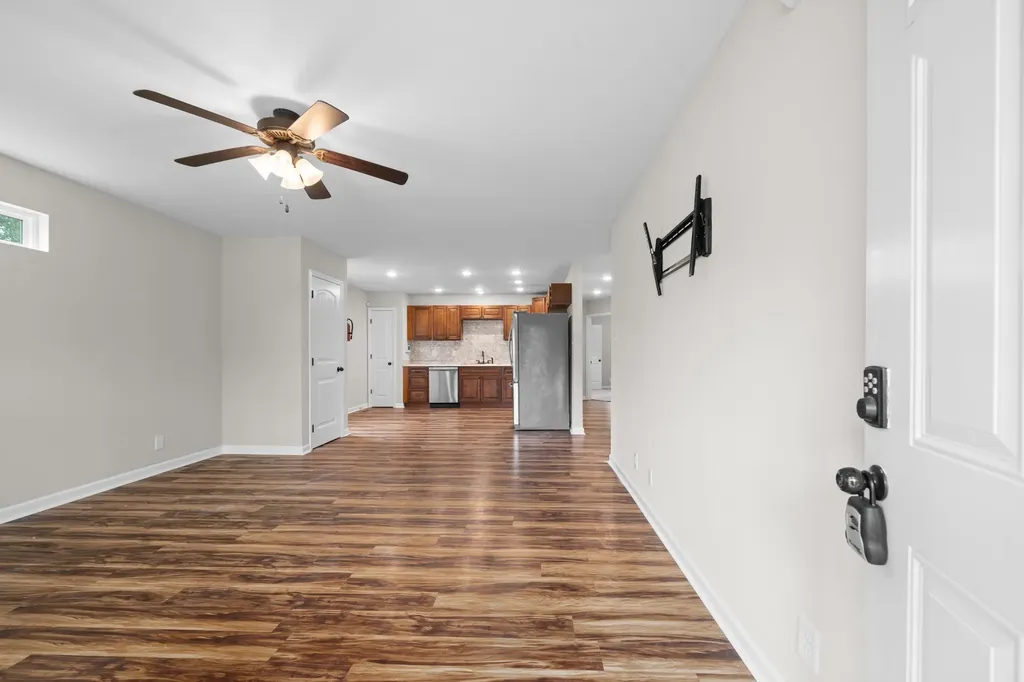 1709 Evans Road Clarksville TN 37042