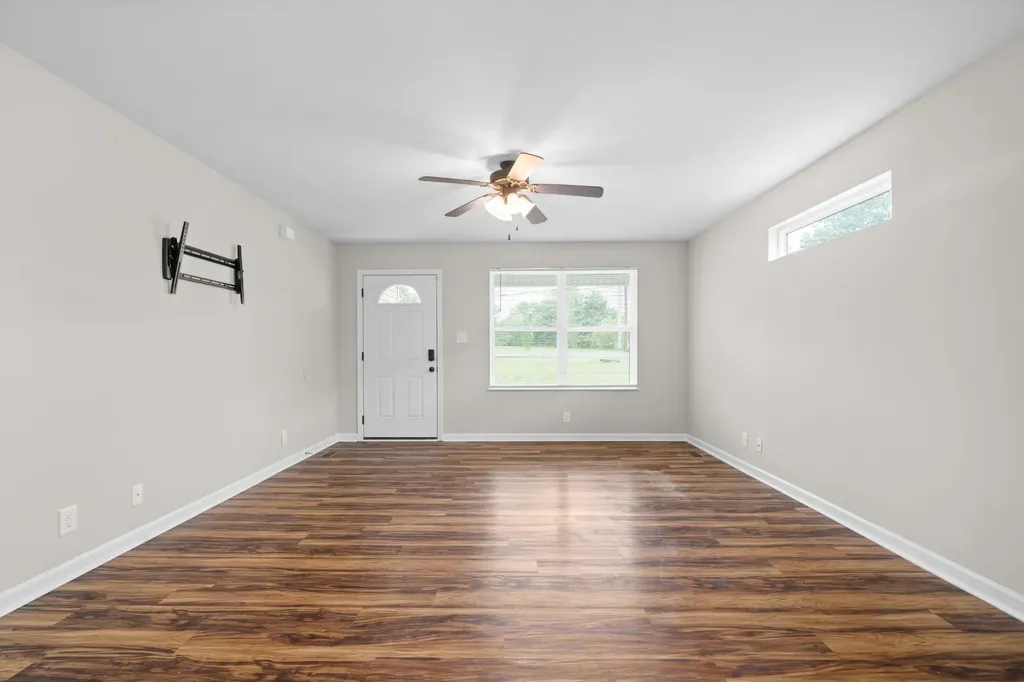 1709 Evans Road Clarksville TN 37042