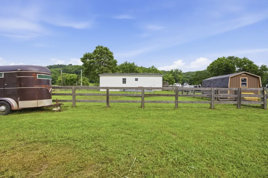 2907 Dodson Gap Road Culleoka TN 38451
