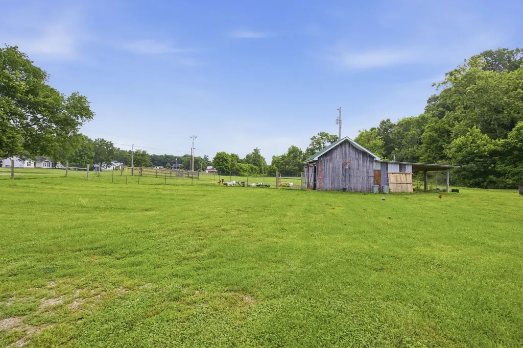 2907 Dodson Gap Road Culleoka TN 38451