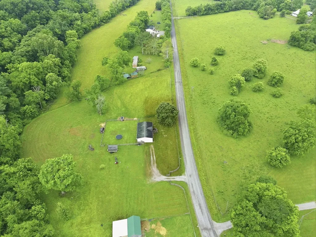 2907 Dodson Gap Road Culleoka TN 38451