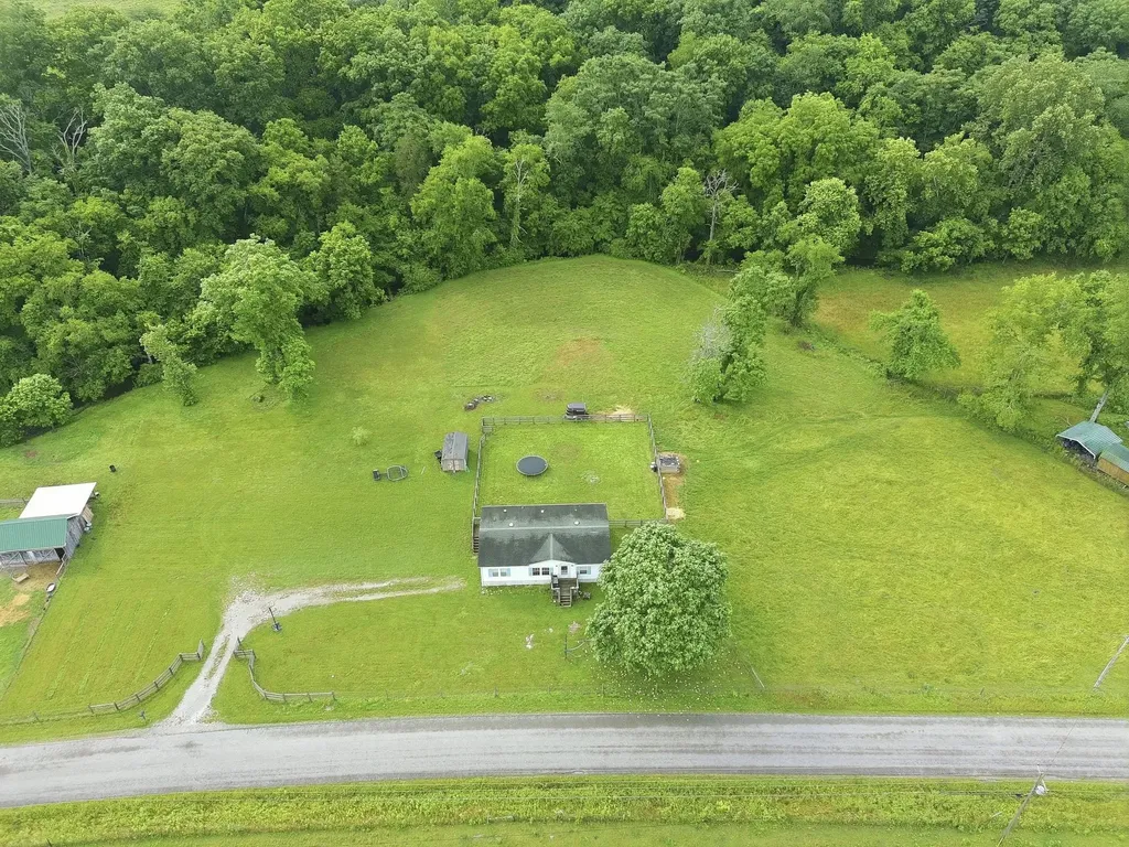 2907 Dodson Gap Road Culleoka TN 38451