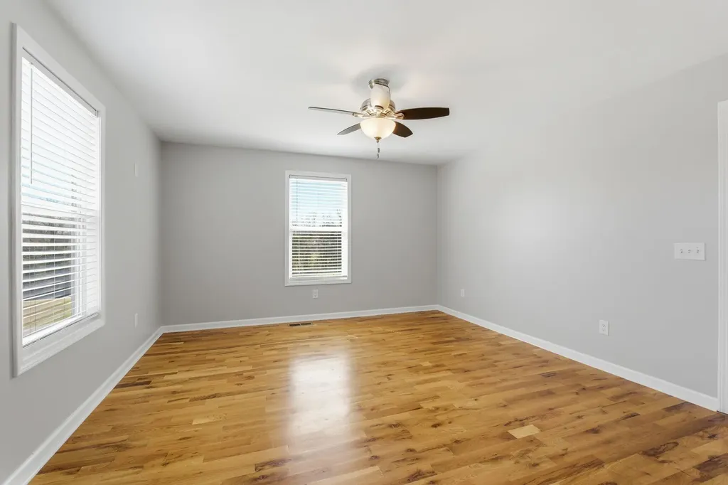 1041 Twin Creek Road Charlotte TN 37036