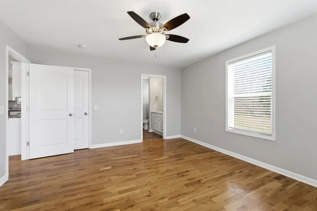 1041 Twin Creek Road Charlotte TN 37036