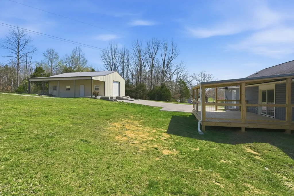 1041 Twin Creek Road Charlotte TN 37036