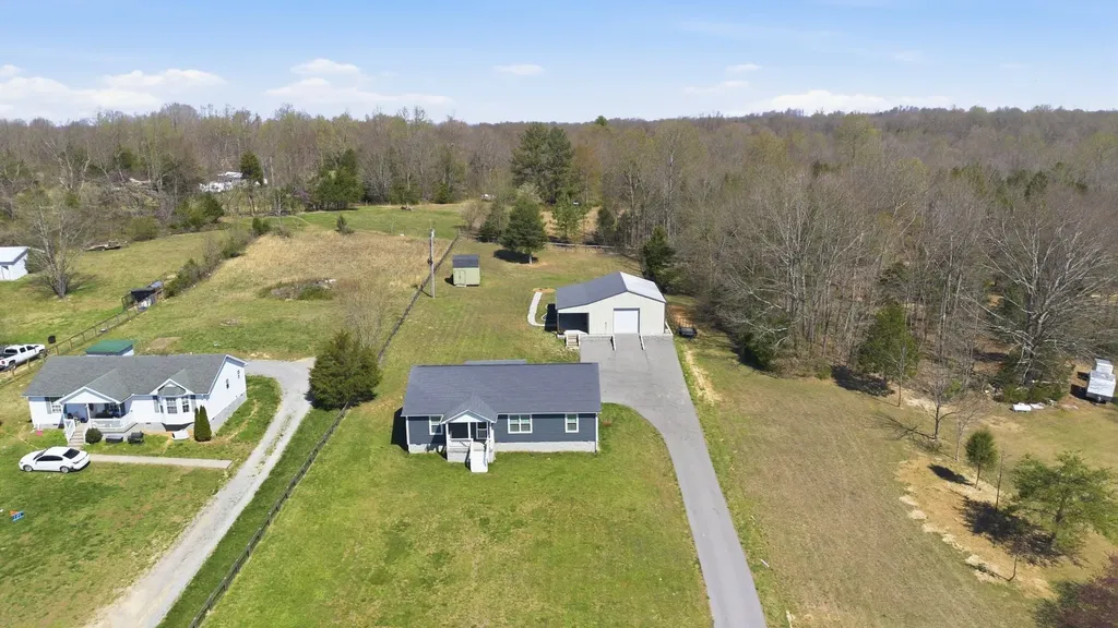 1041 Twin Creek Road Charlotte TN 37036