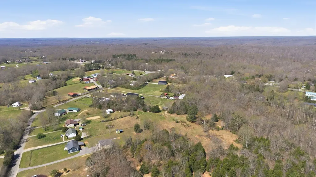 1041 Twin Creek Road Charlotte TN 37036