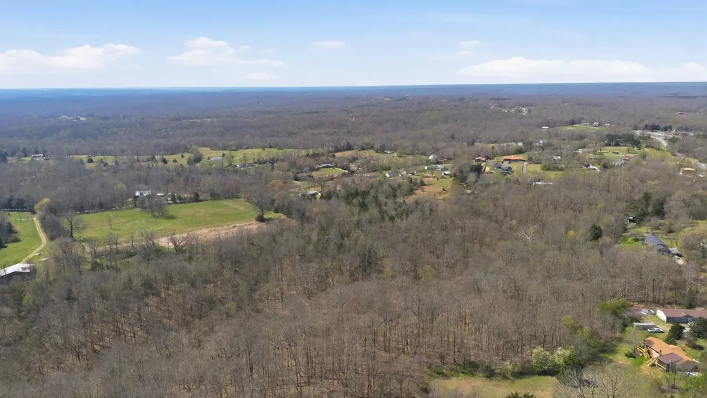 1041 Twin Creek Road Charlotte TN 37036
