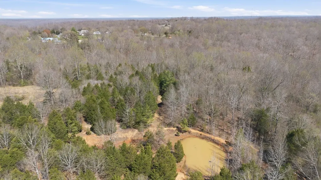 1041 Twin Creek Road Charlotte TN 37036