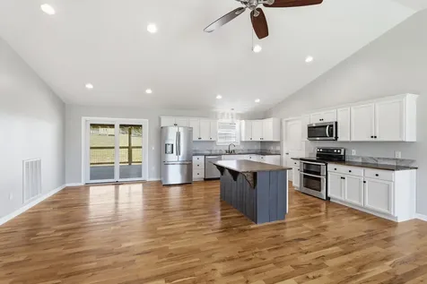 1041 Twin Creek Road Charlotte TN 37036