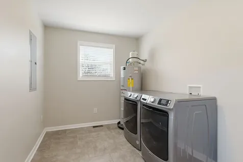 1041 Twin Creek Road Charlotte TN 37036