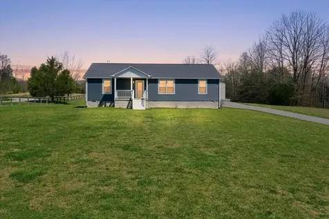 1041 Twin Creek Road Charlotte TN 37036