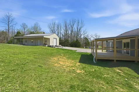 1041 Twin Creek Road Charlotte TN 37036