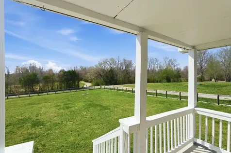 1041 Twin Creek Road Charlotte TN 37036
