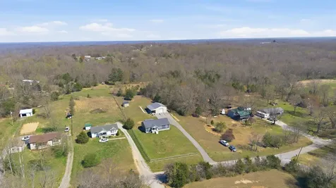 1041 Twin Creek Road Charlotte TN 37036