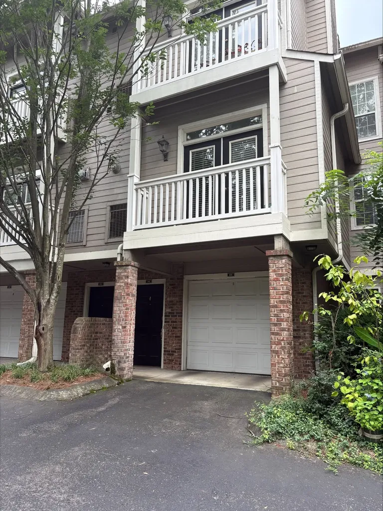 2011 Stokes Lane Nashville TN 37215