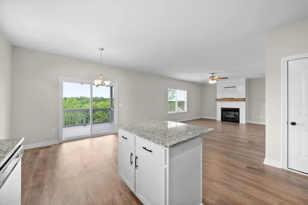 668 Crestone Court Clarksville TN 37042