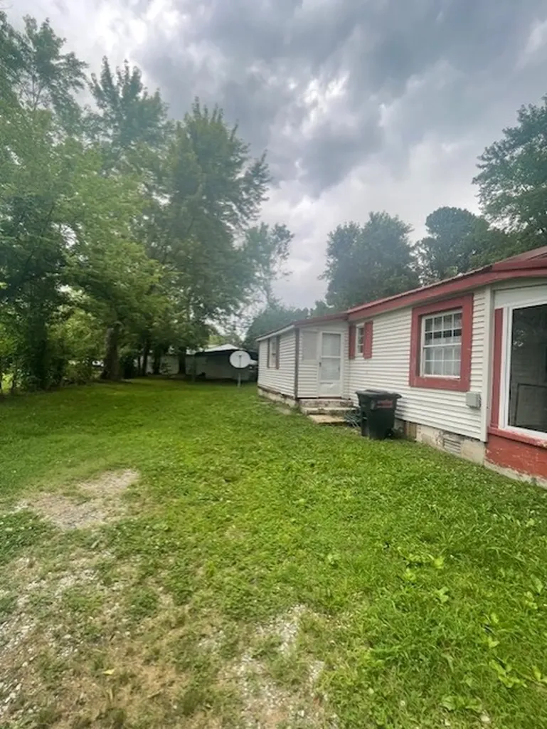 103 E High Street Ethridge TN 38456