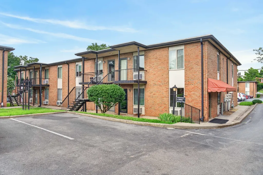 2601 Hillsboro Pike Nashville TN 37212