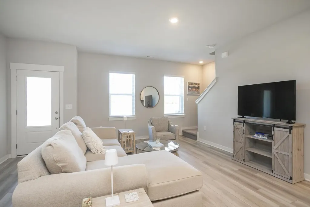 517 Swanholme Drive Murfreesboro TN 37128