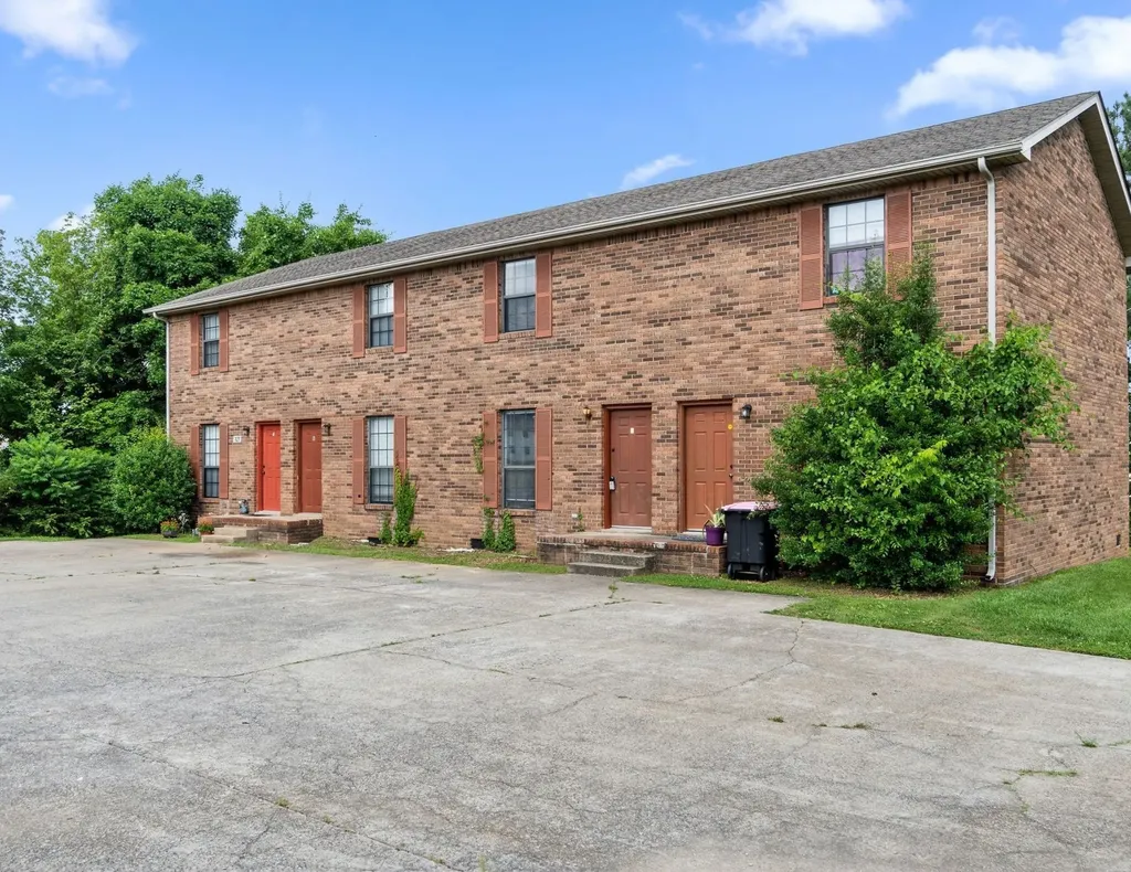 121 Stephanie Drive Clarksville TN 37042