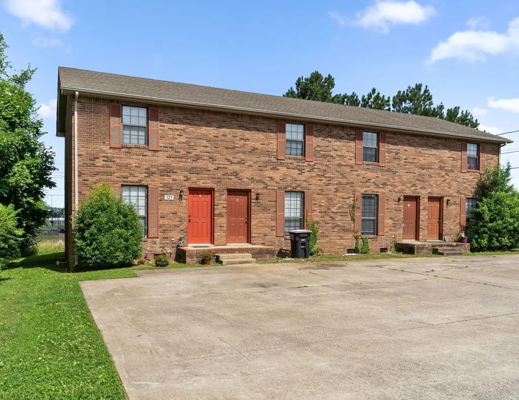 121 Stephanie Drive Clarksville TN 37042