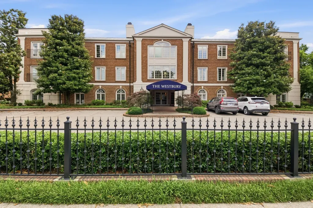 3737 W End Avenue Nashville TN 37205