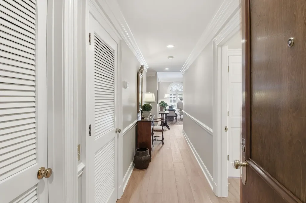 3737 W End Avenue Nashville TN 37205