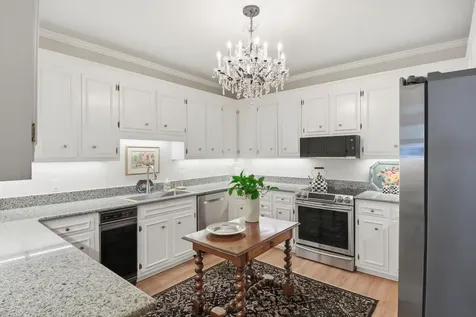 3737 W End Avenue Nashville TN 37205