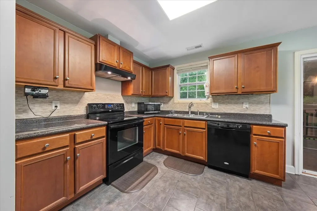 506 Daugherty Lane Burns TN 37029
